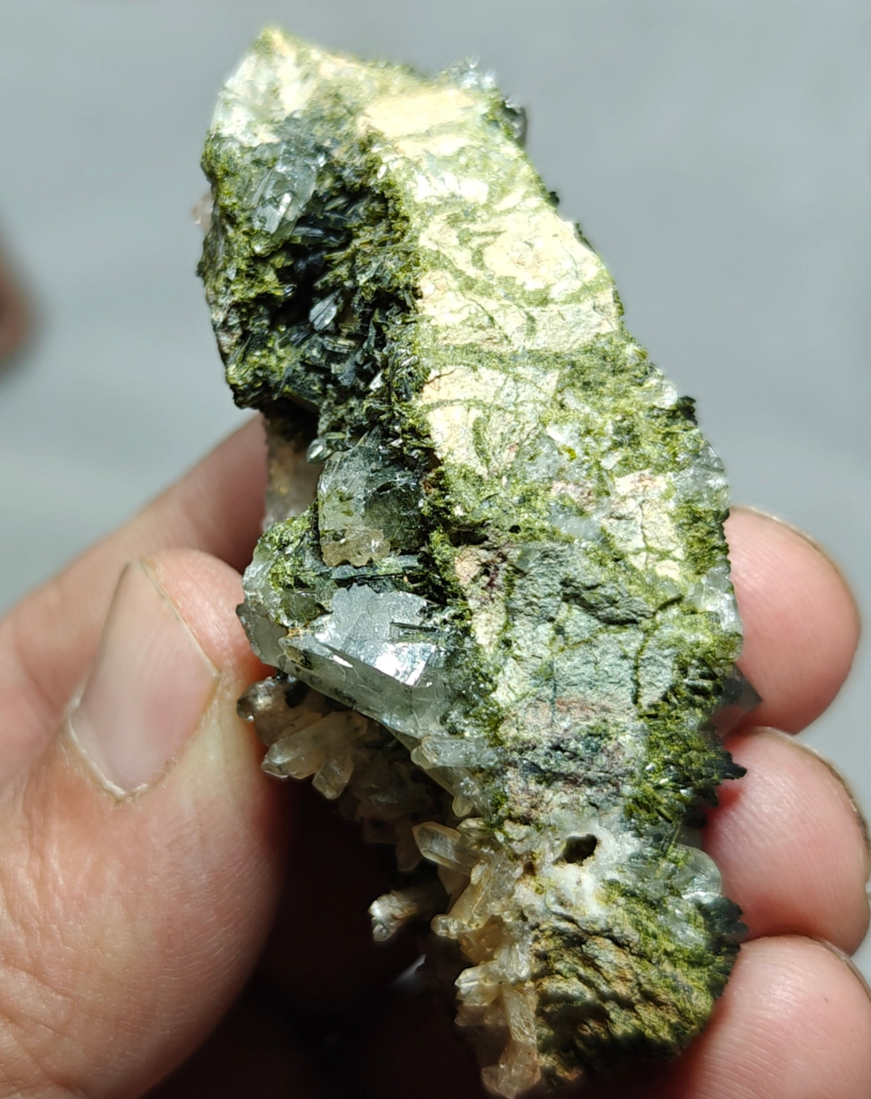 quartz and Epidote cluster with beautiful terminations 54 grams