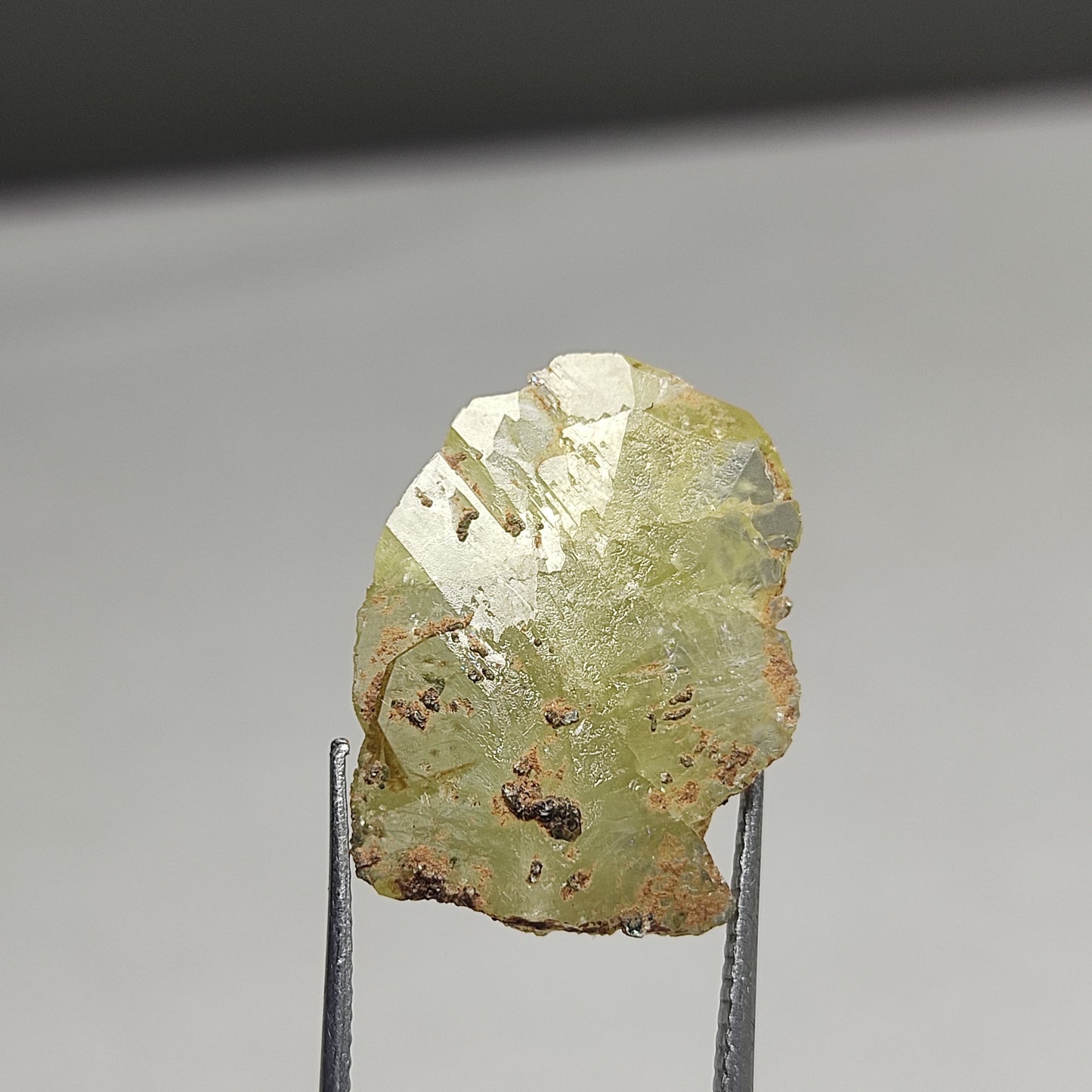 Natural green sphene Titanite crystals 10 grams