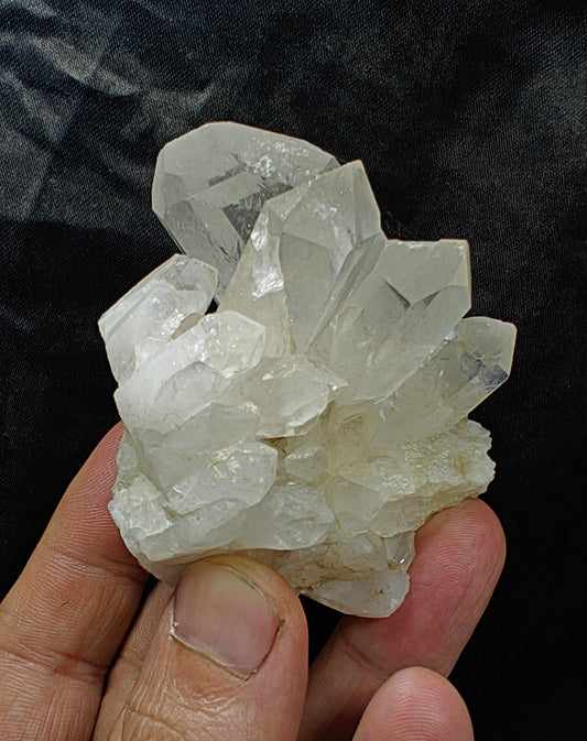 Natural quartz Crystals cluster 180 grams