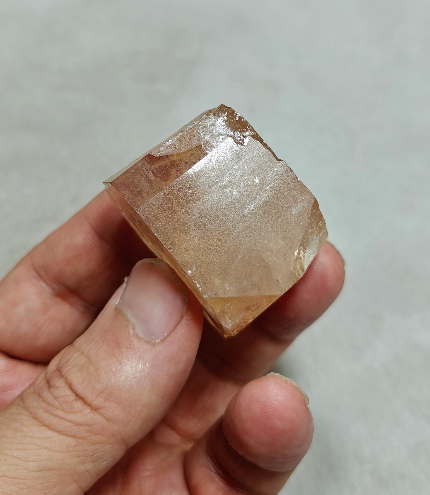 Peach color topaz crystal 86 grams