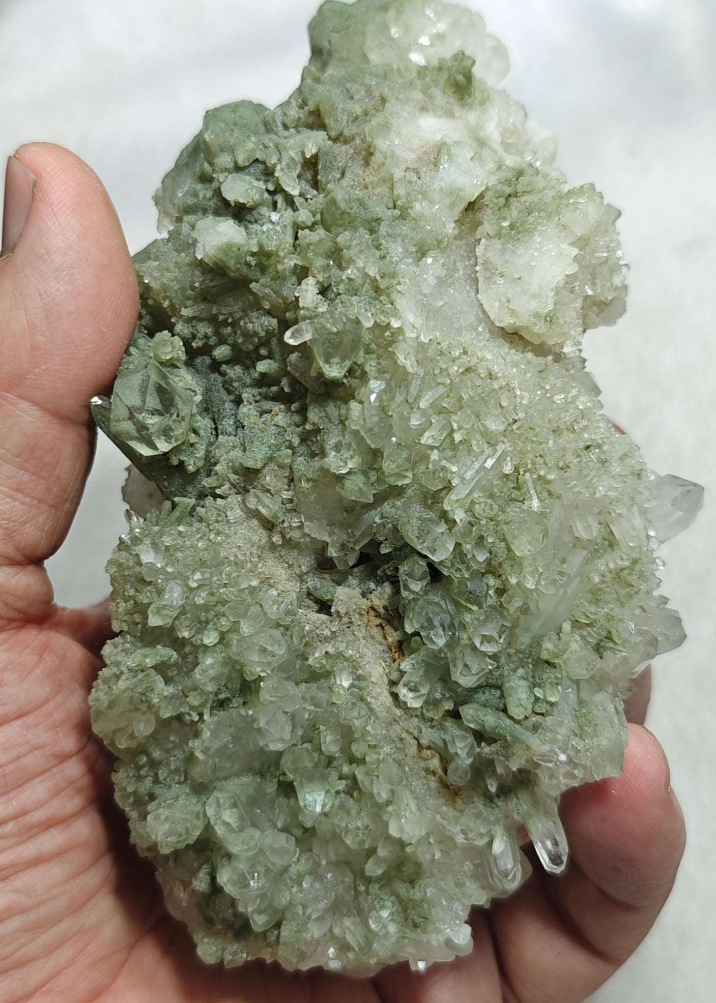 Chlorite Quartz crystals cluster 577 grams