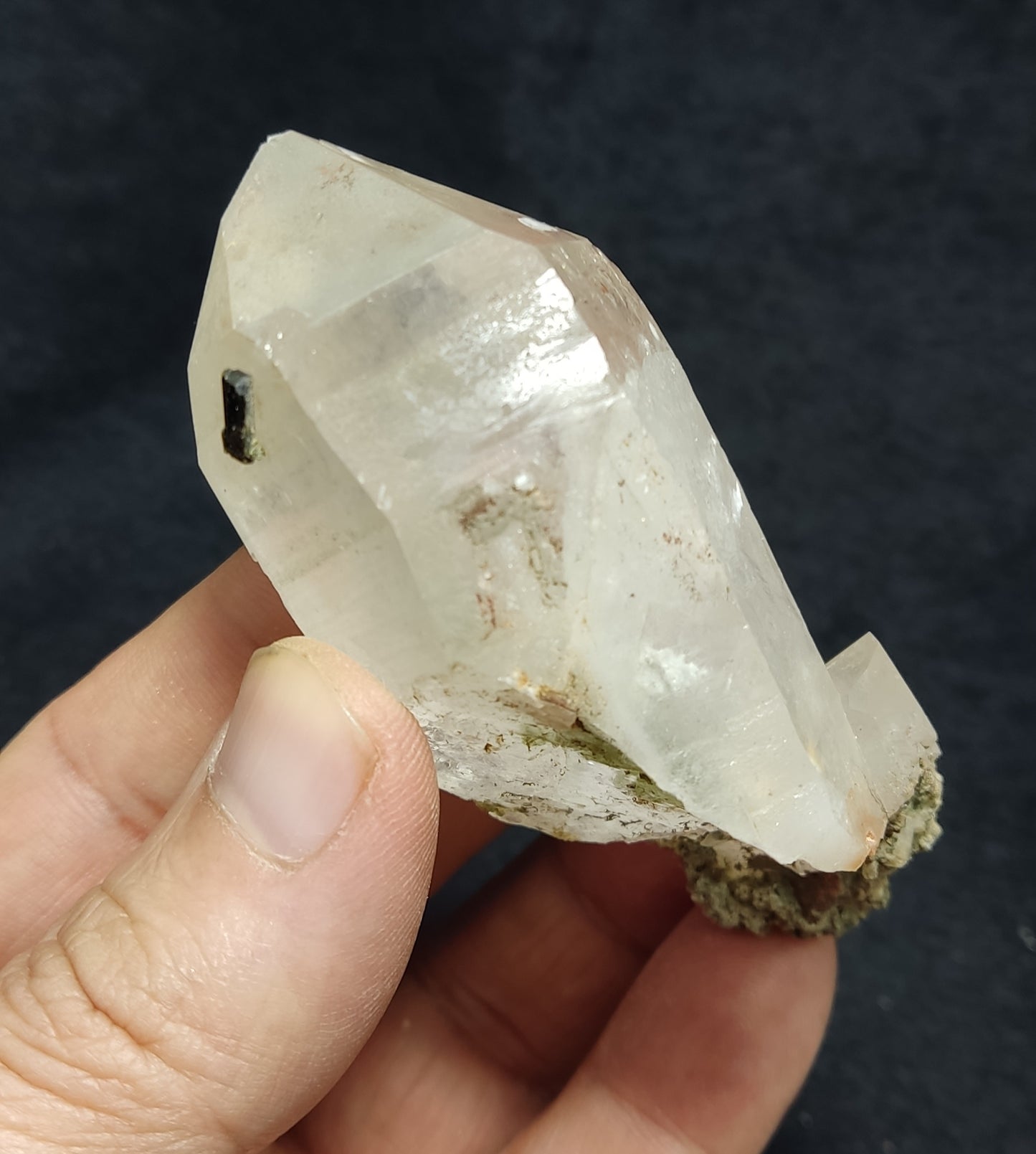 Natural Chlorite Quartz Crystal with Tiny Epidote 110 grams