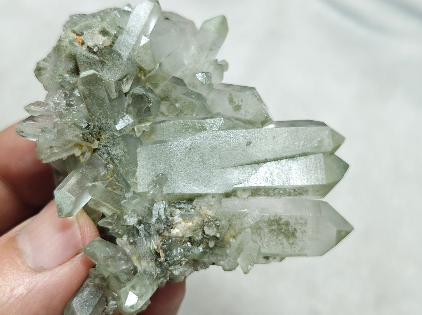 Chlorite Quartz crystals cluster 94 grams