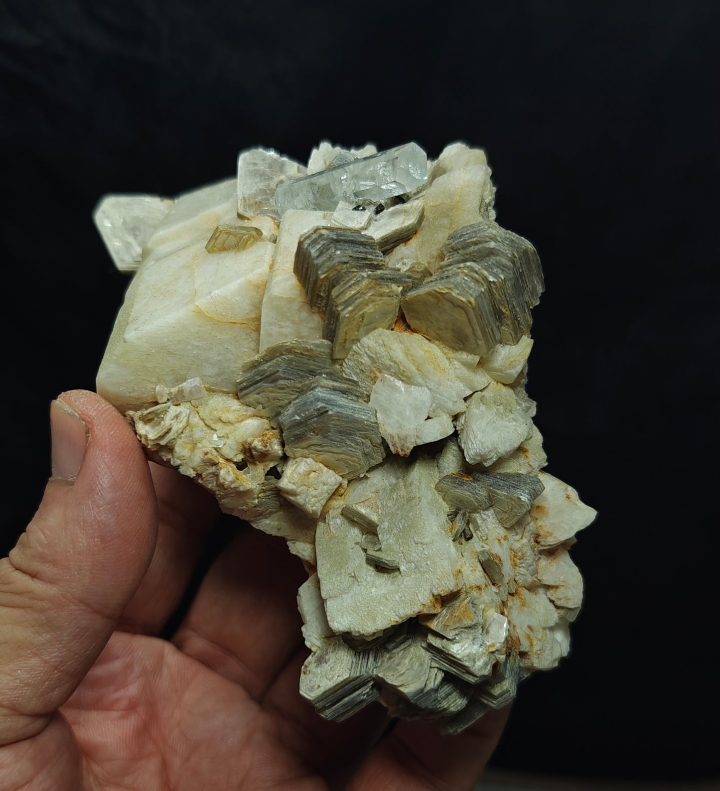 Aquamarine Crystal on matrix of Albite with Mica 452 grams