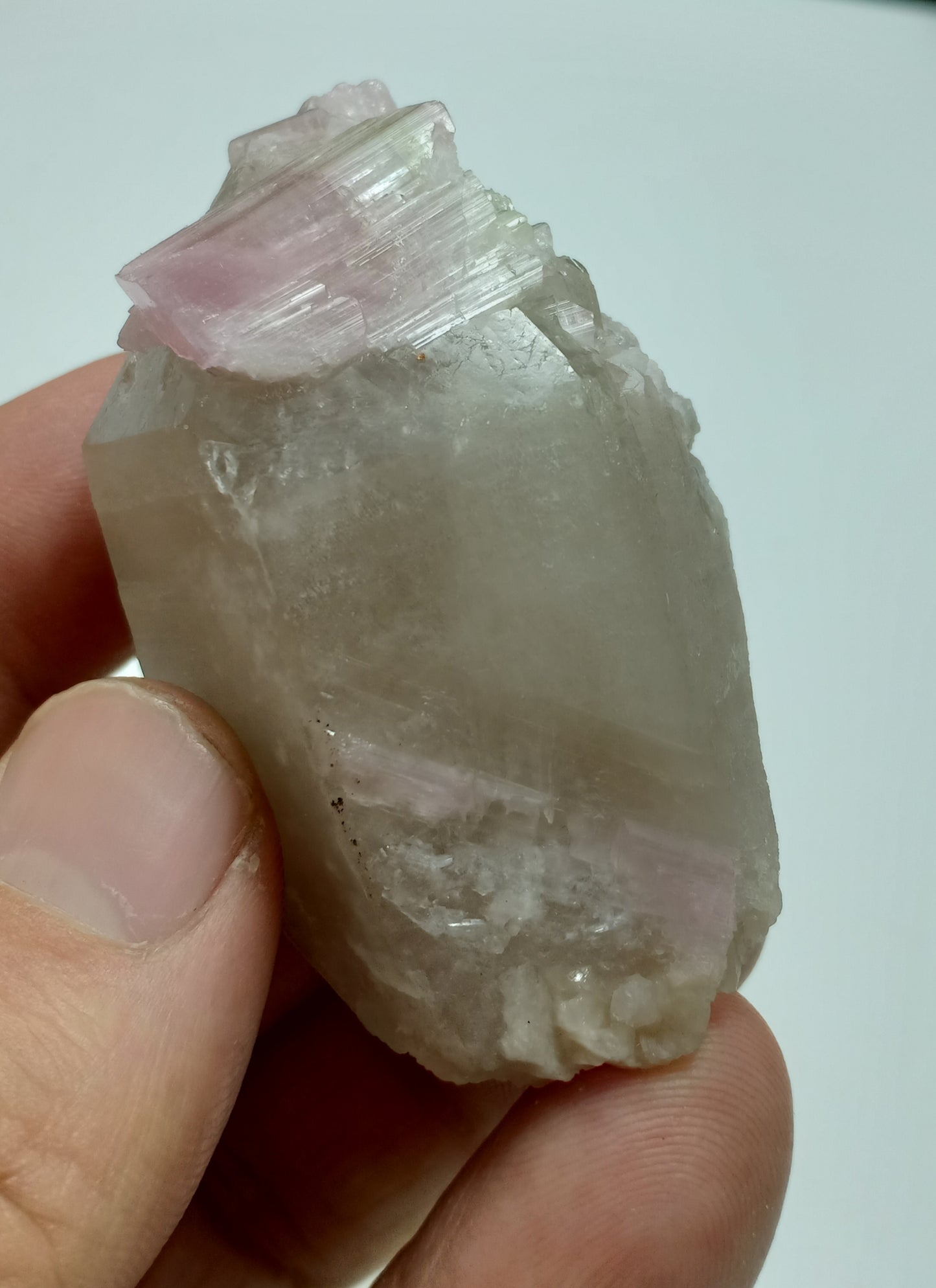 An amazing beautiful specimens of pink Tourmaline crystals Terminated smoky quartz 80g
