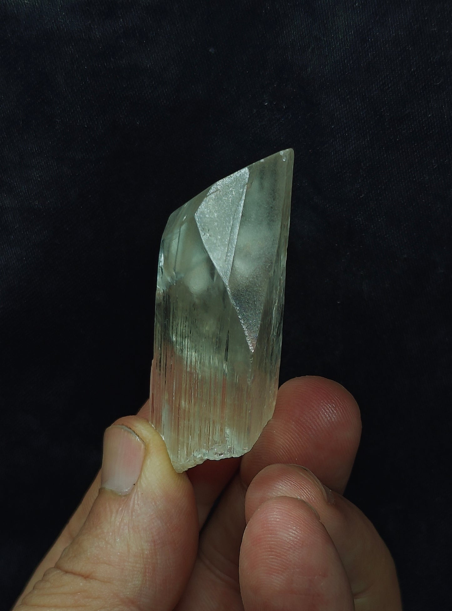 Natural spodumene crystal 52 grams