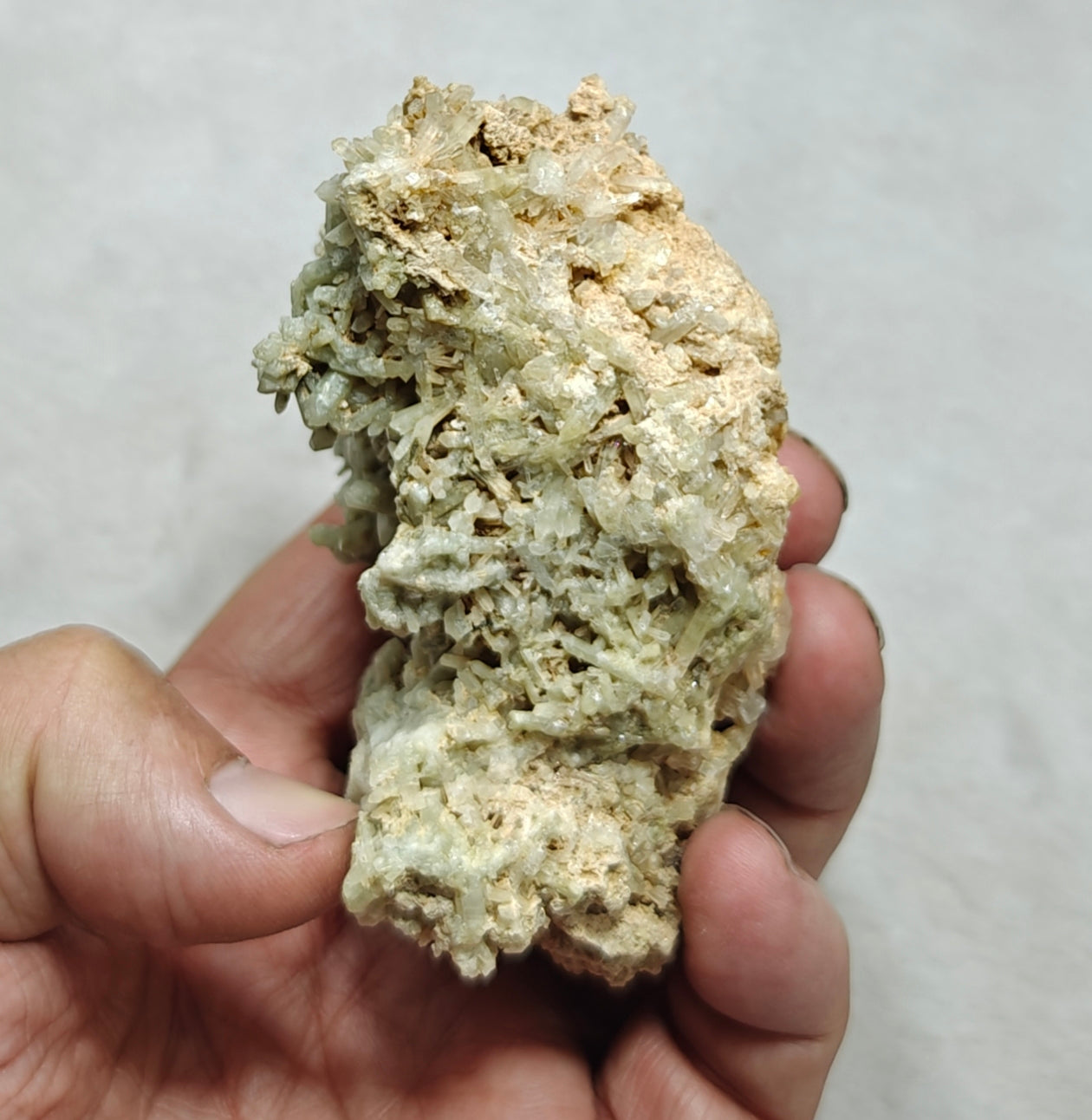 Chlorite Quartz crystals cluster 231 grams