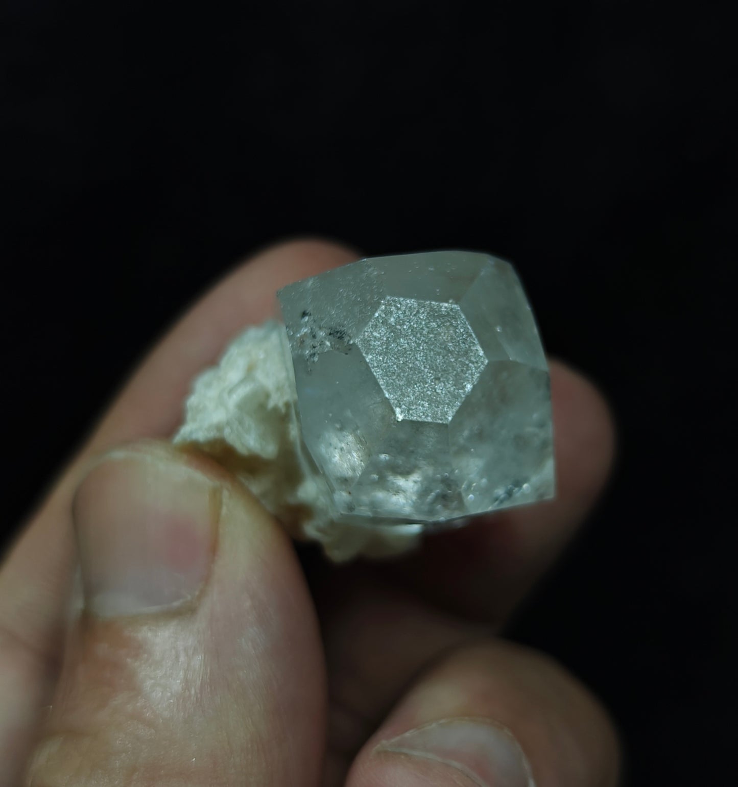 Natural perfectly terminated Topaz crystal 33 grams