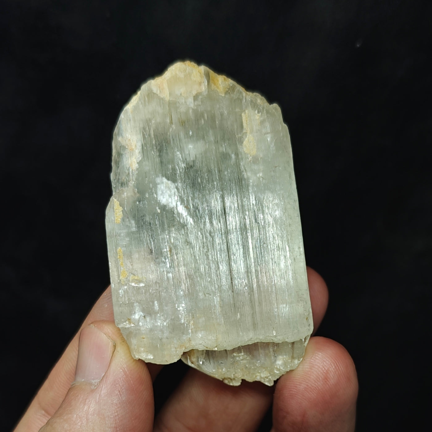 Natural spodumene crystal 81 grams