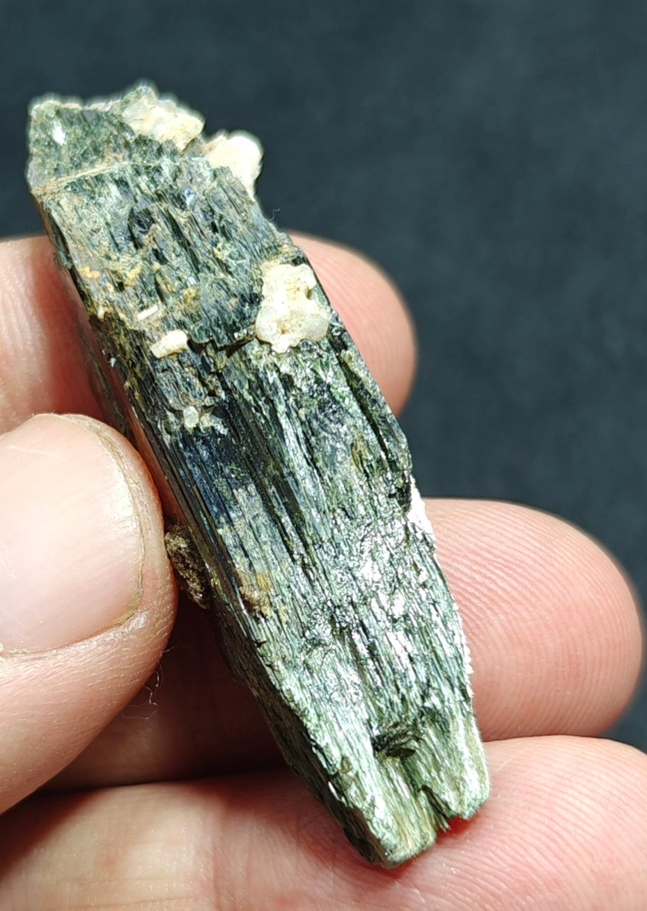 Natural aegirine crystal 18 grams