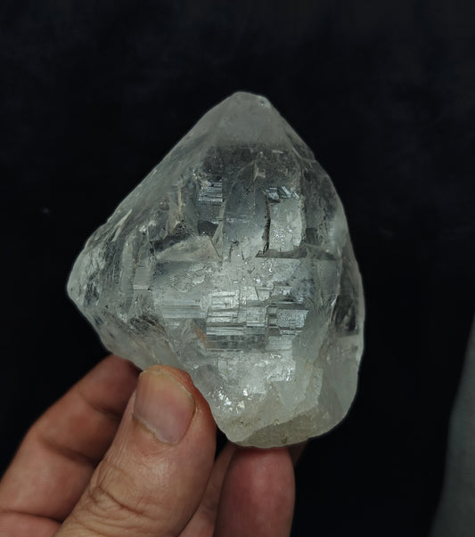 Natural clear terminated Quartz Crystal 306 grams