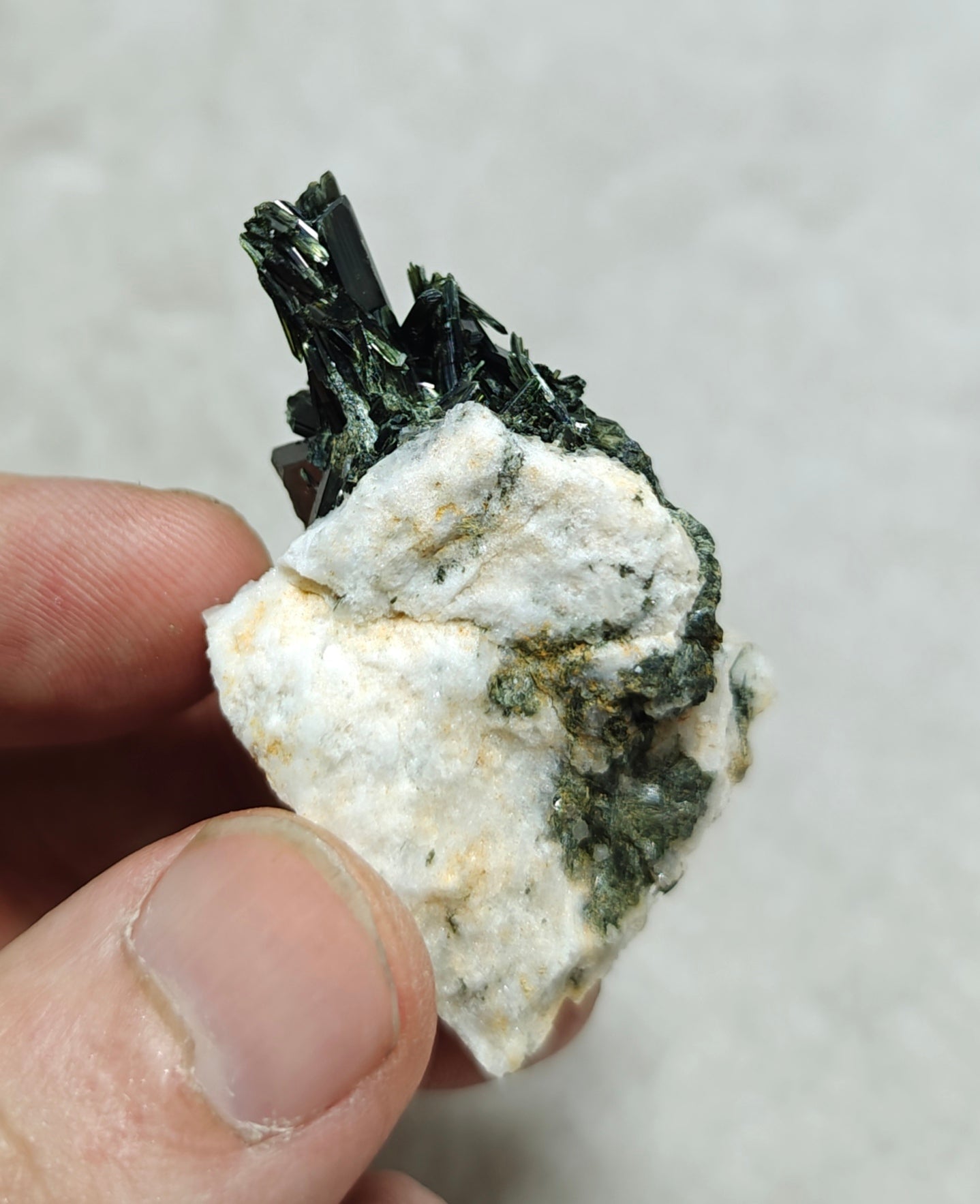 Natural aegirine crystals on matrix specimen 32 grams
