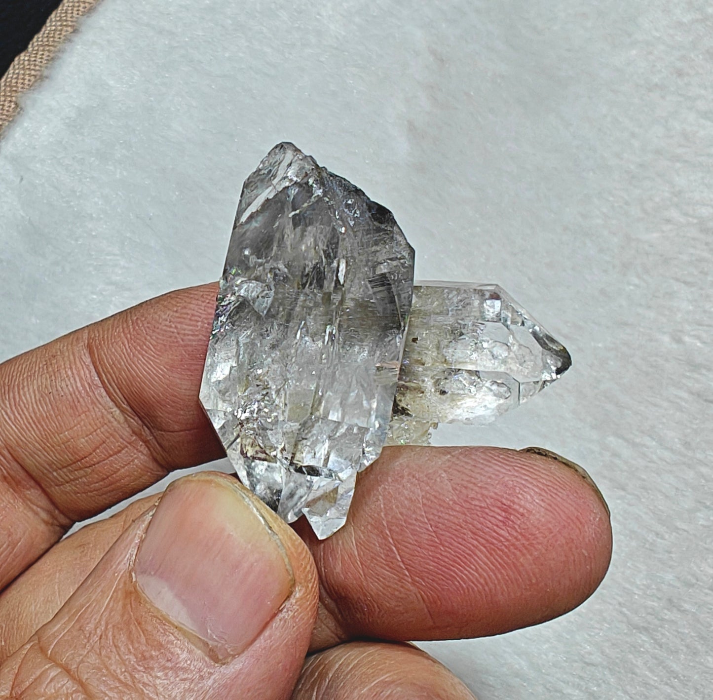 Single amazing terminated brookite Quartz Crystal twins 19 grams