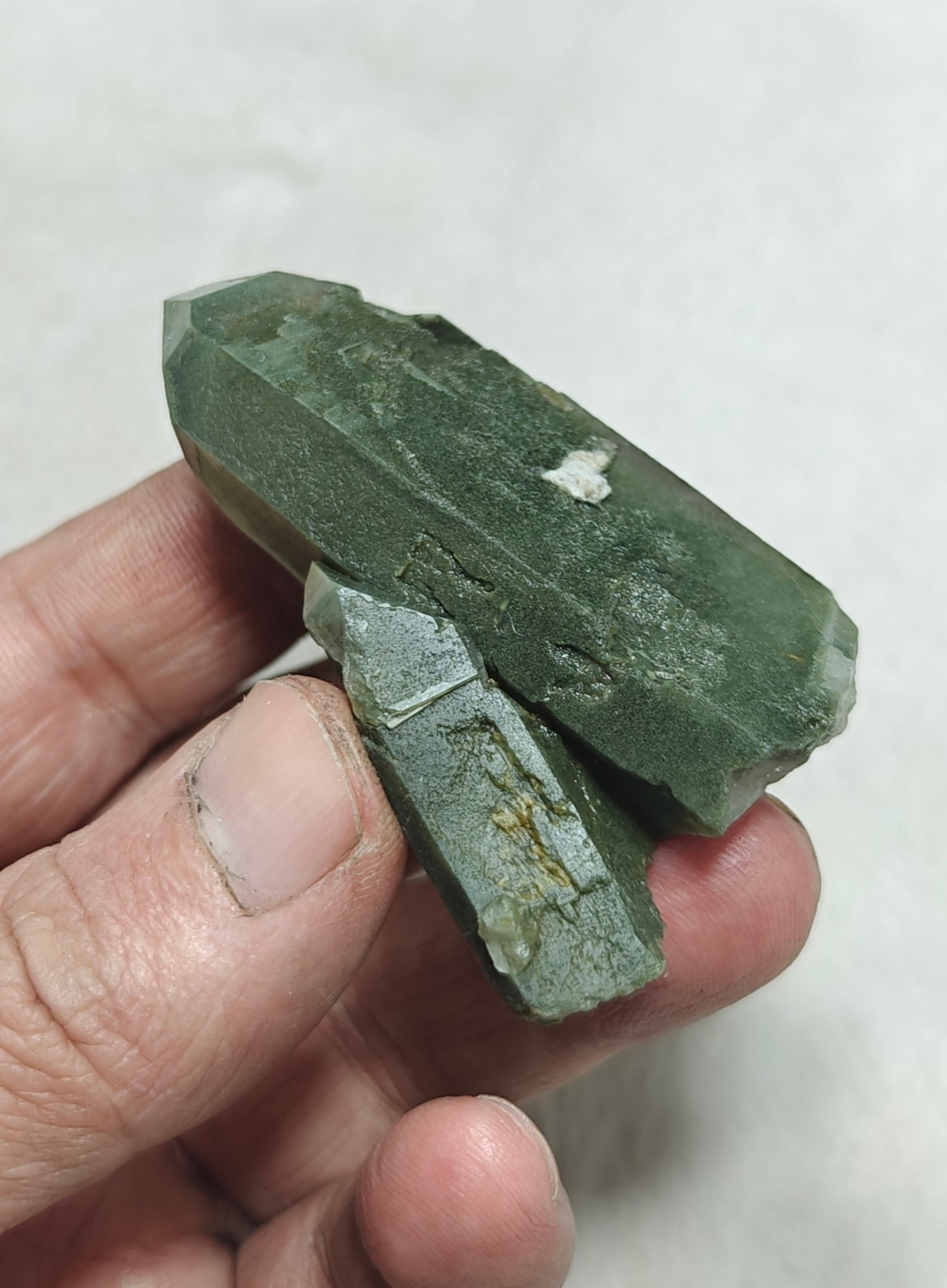 Chlorite quartz twin crystals 65 grams