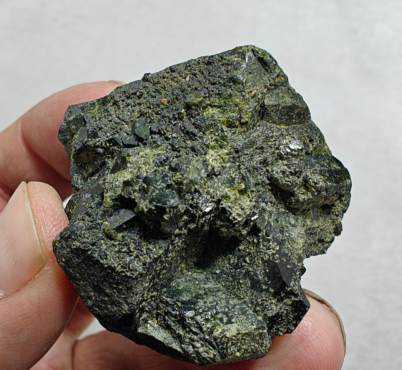 Natural dark green color epidote crystal 124 grams