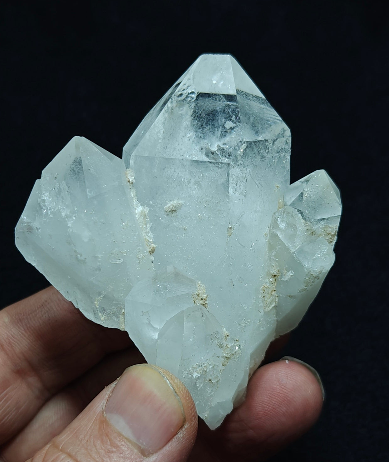 Natural terminated clear Quartz Crystals 128 grams