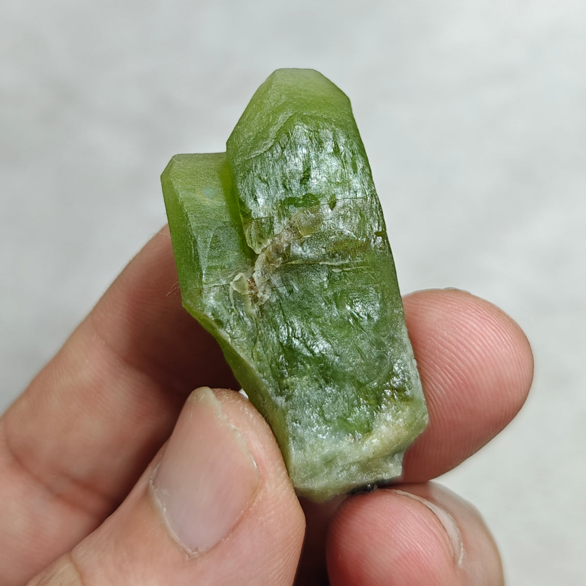 天然ペリドット原石 23g