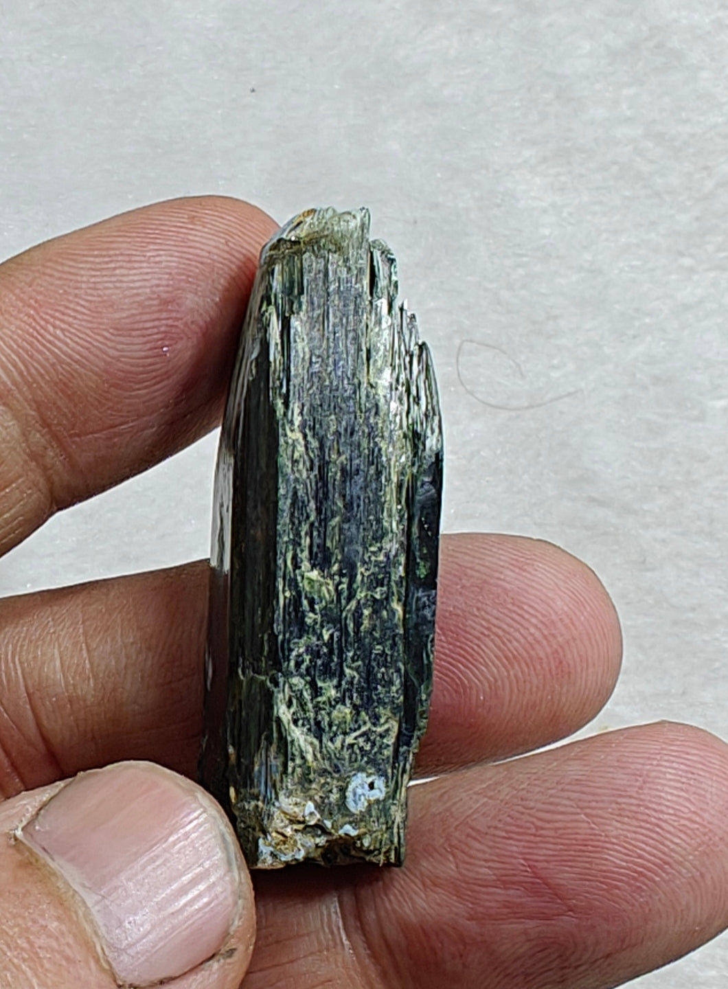Natural aegirine crystal 21 grams