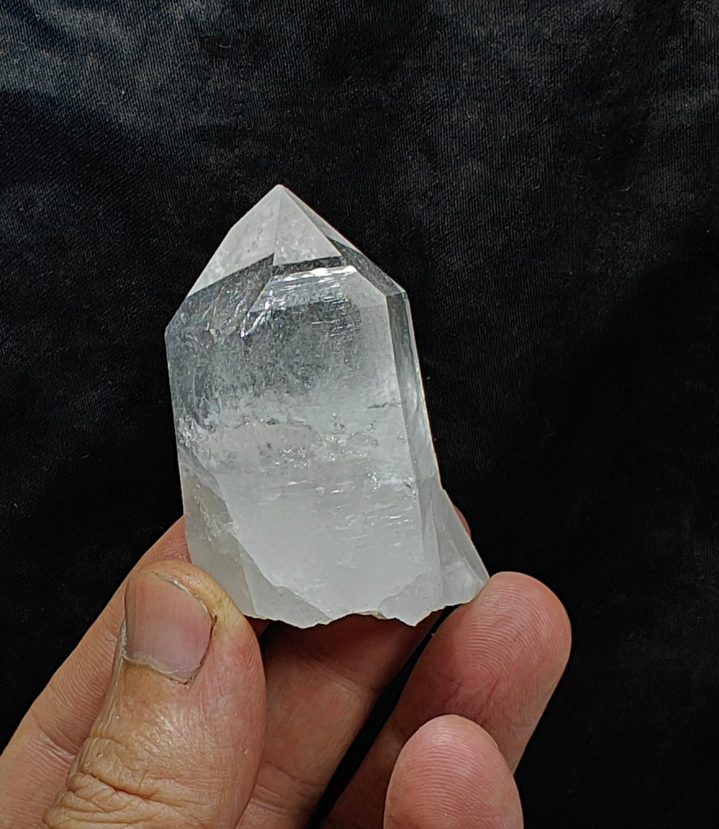Natural clear quartz crystal 72 grams