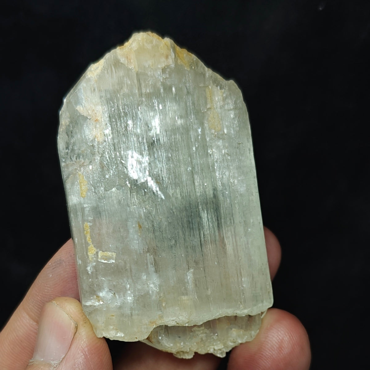Natural spodumene crystal 81 grams