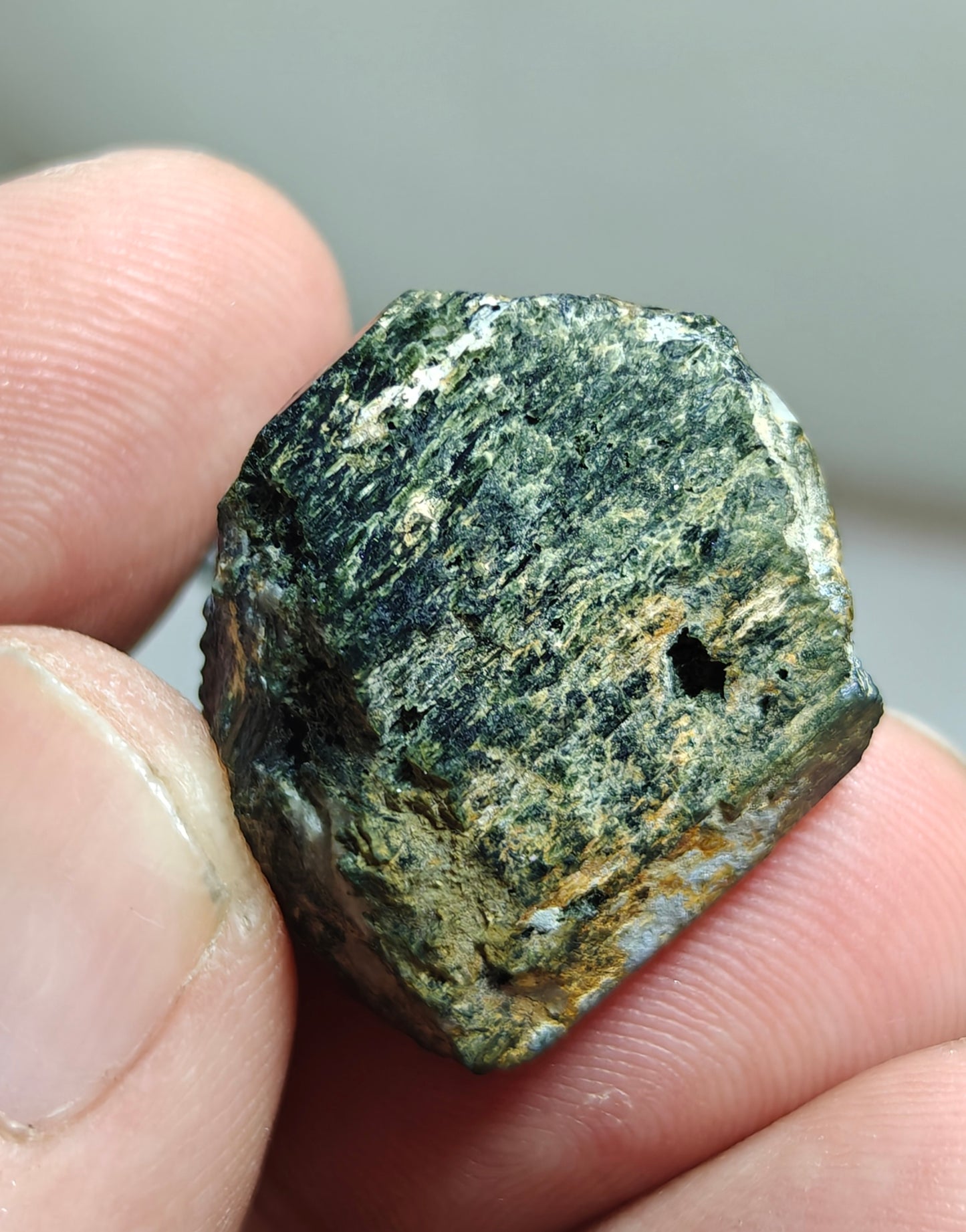 Natural aegirine crystal 22 grams