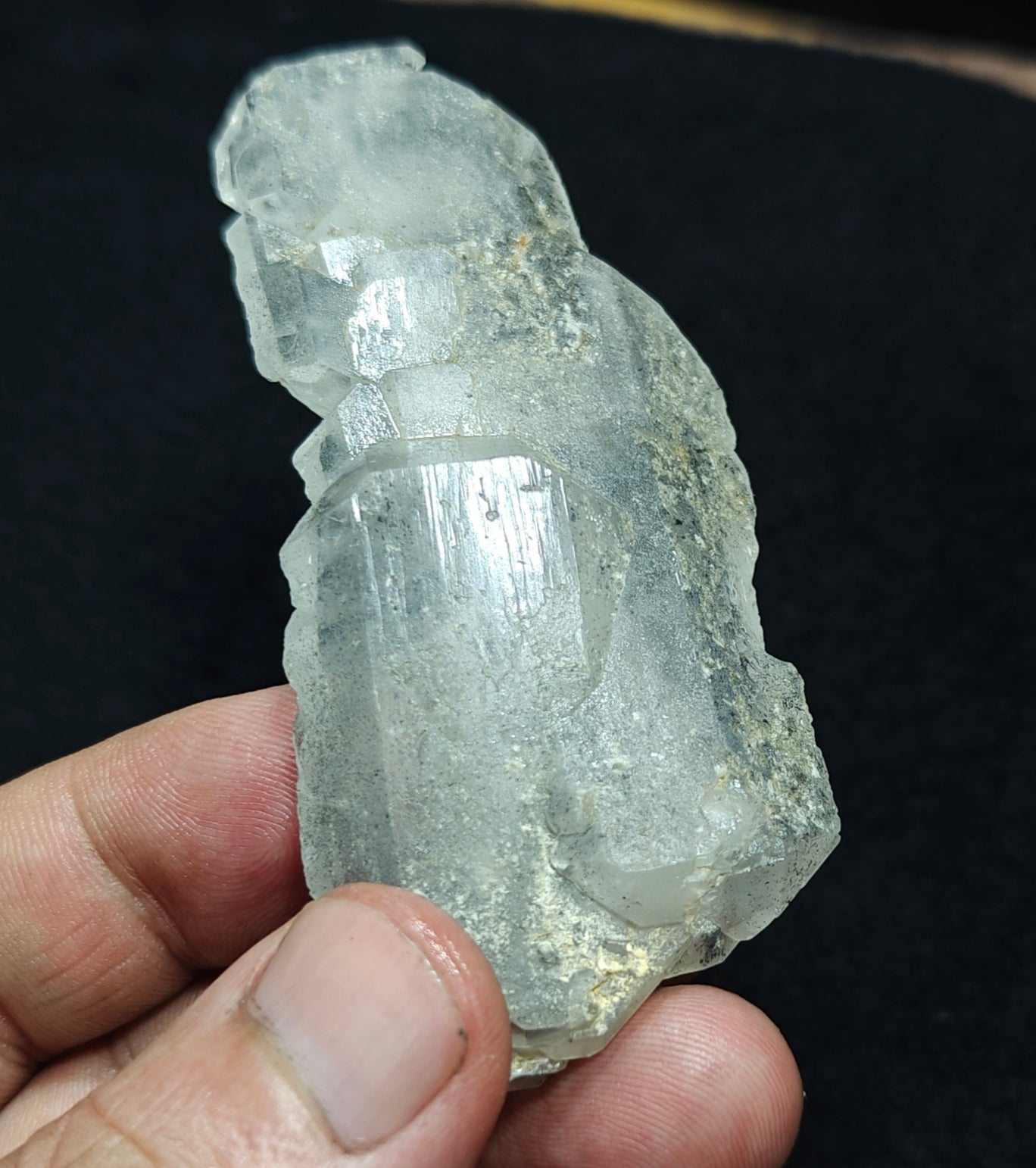 Single beautiful terminated Faden Quartz crystal specimen 60 grams