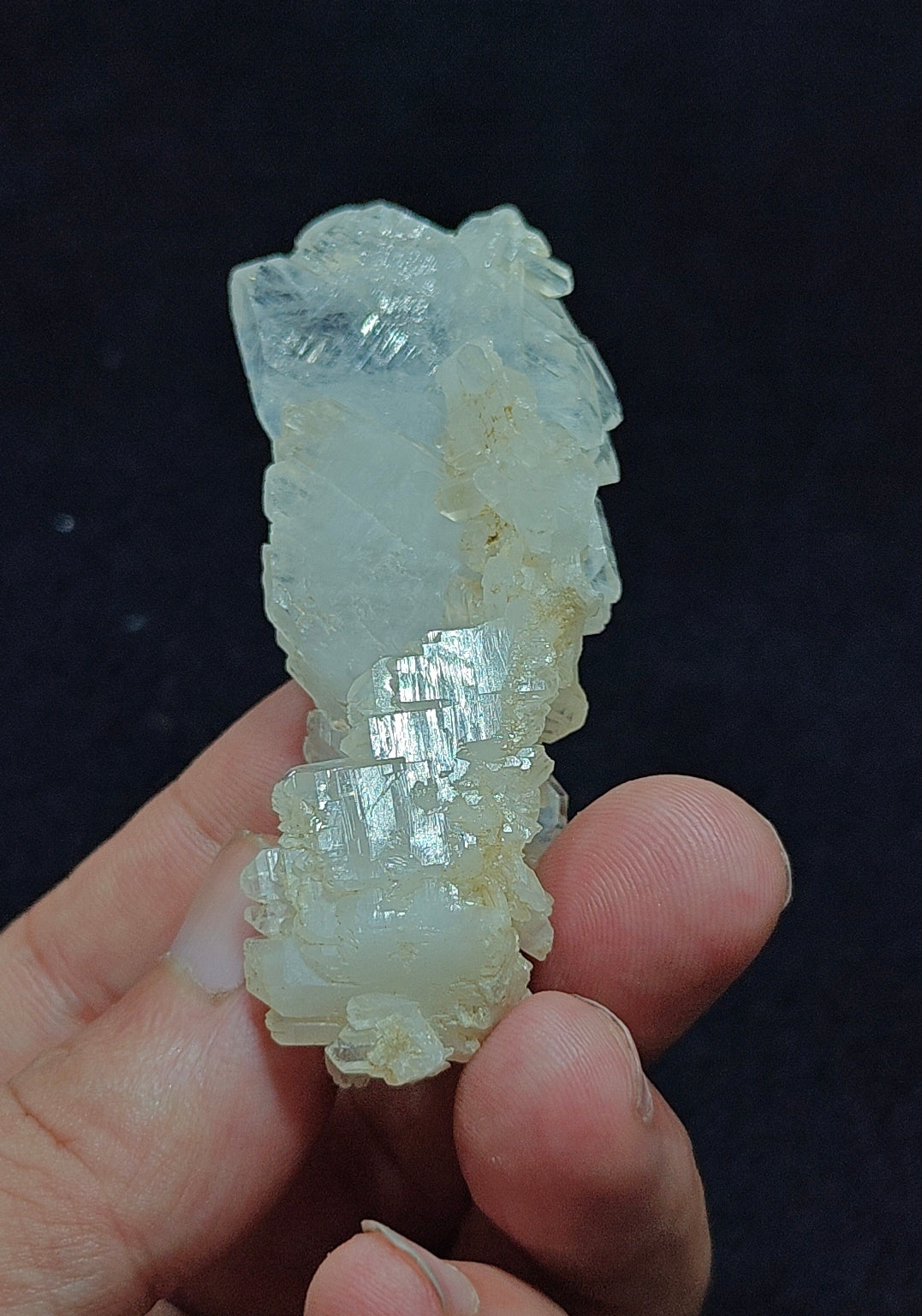 Single beautiful terminated Faden Quartz crystal specimen 45 grams