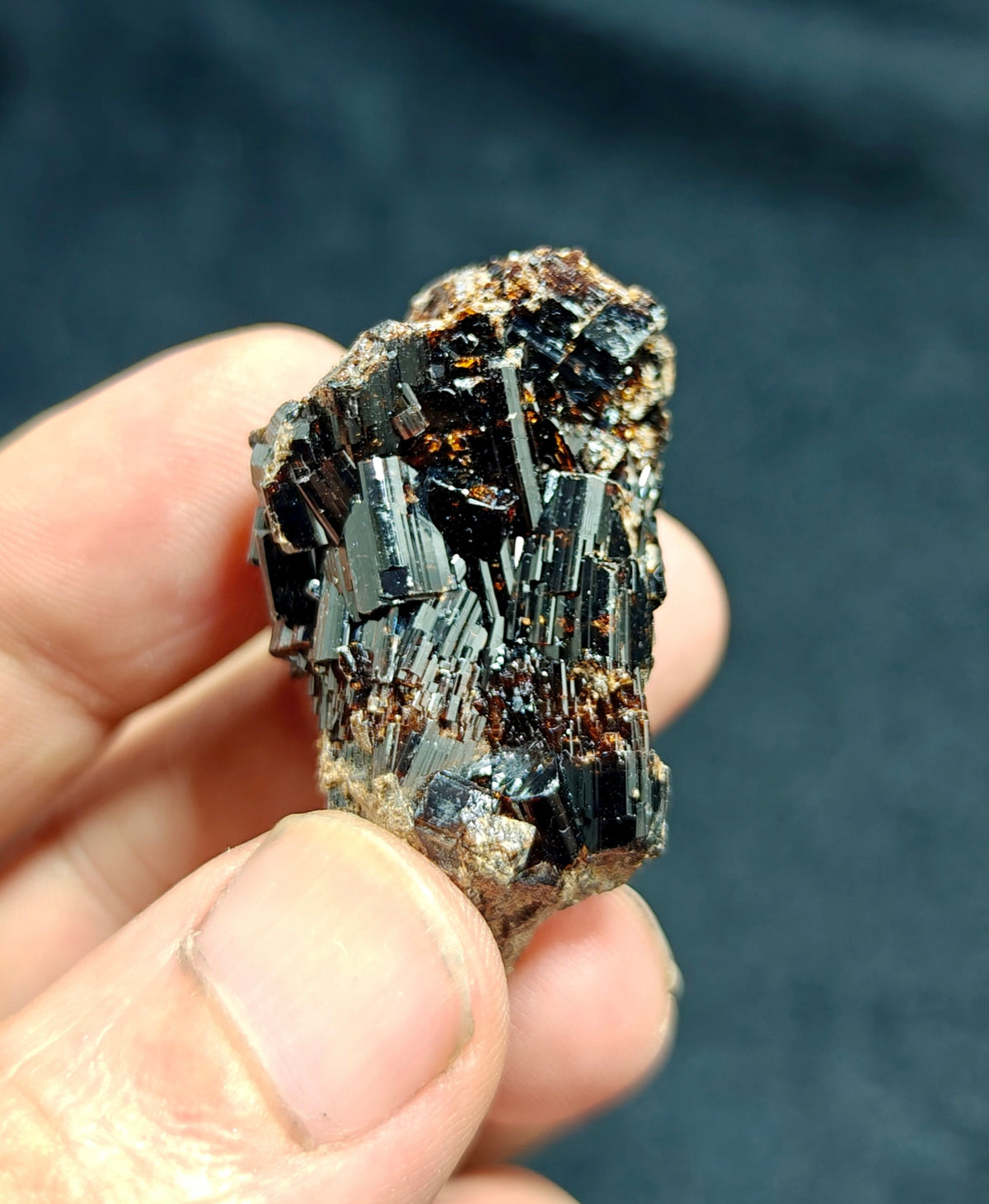 Natural usterous crystal specimen of dark brown Vesuvianite 32.5 grams