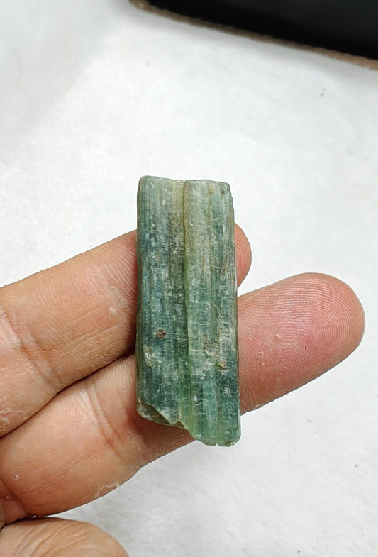 Natural green kyanite crystal 14 grams