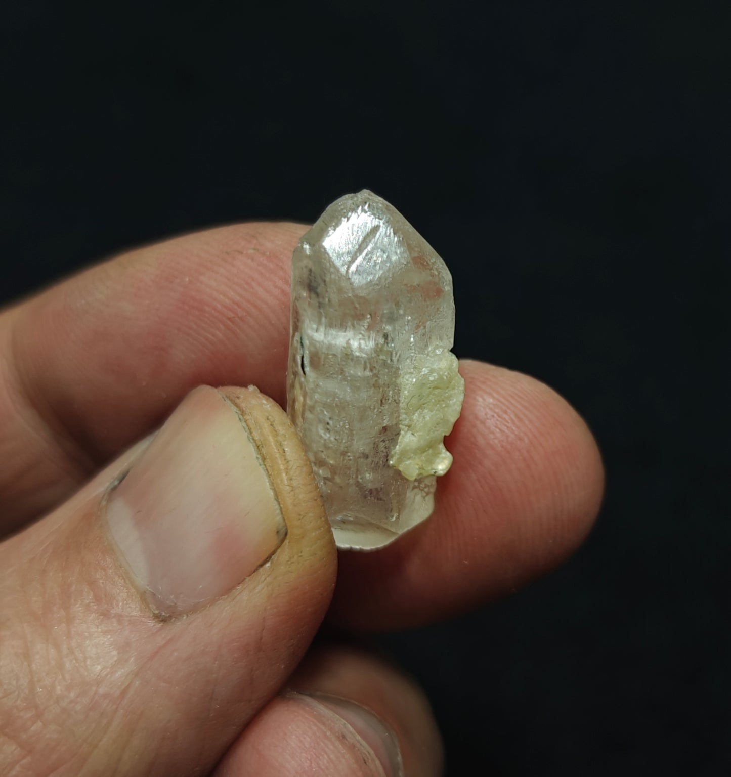 Double terminated topaz crystal
