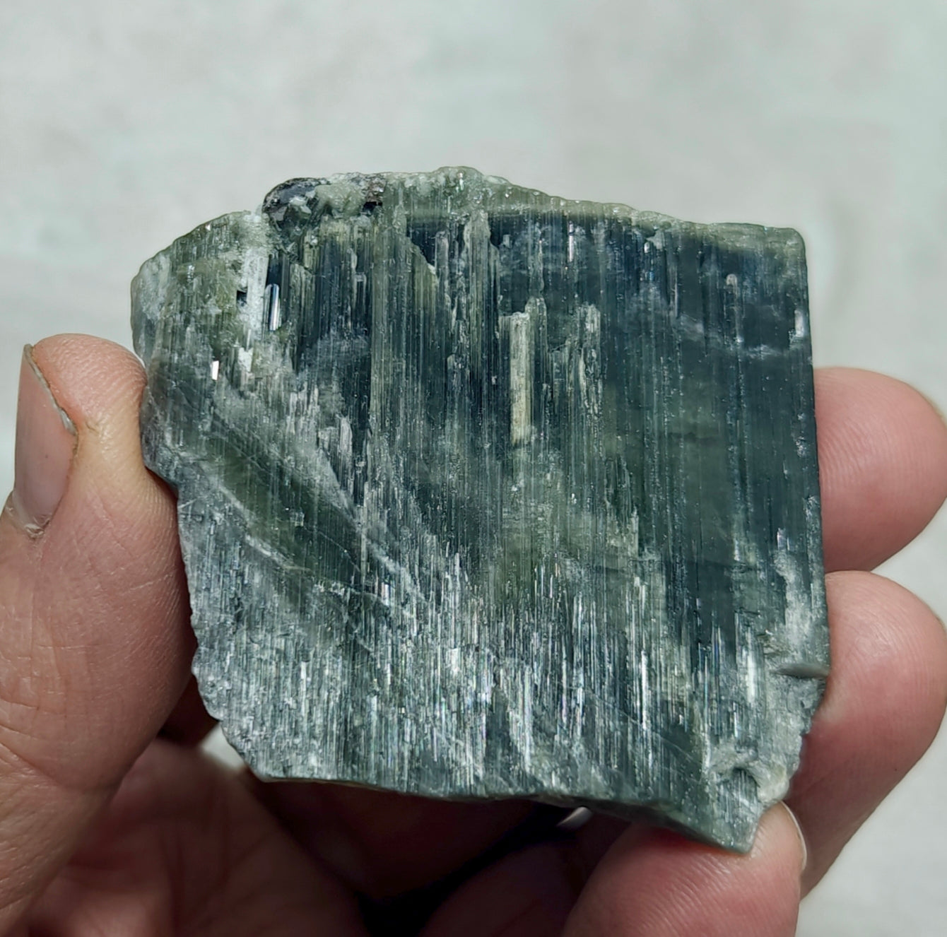 Dark green Tourmalines crystal 80 grams