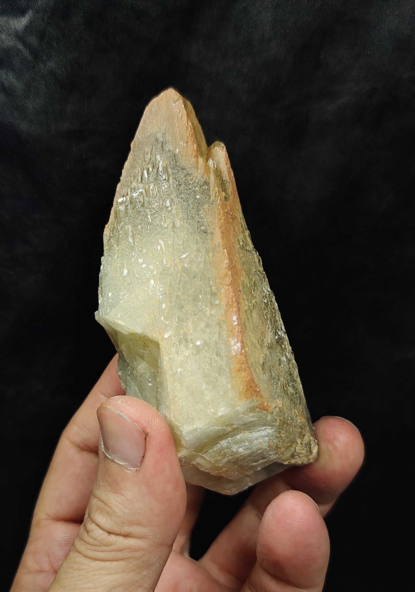 Naturally terminated Dogteeth Calcite Crystal 274 grams