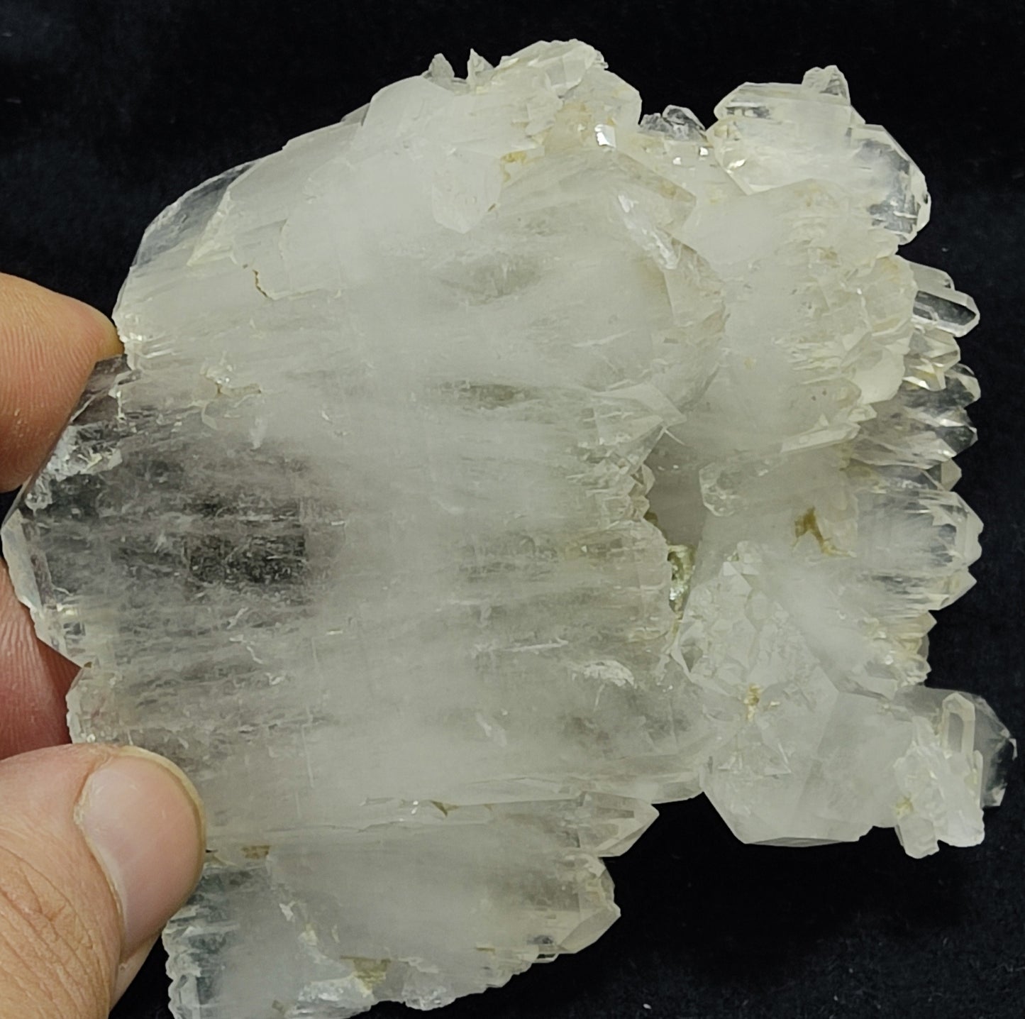 Single beautiful terminated Faden Quartz crystals specimenl 265 grams