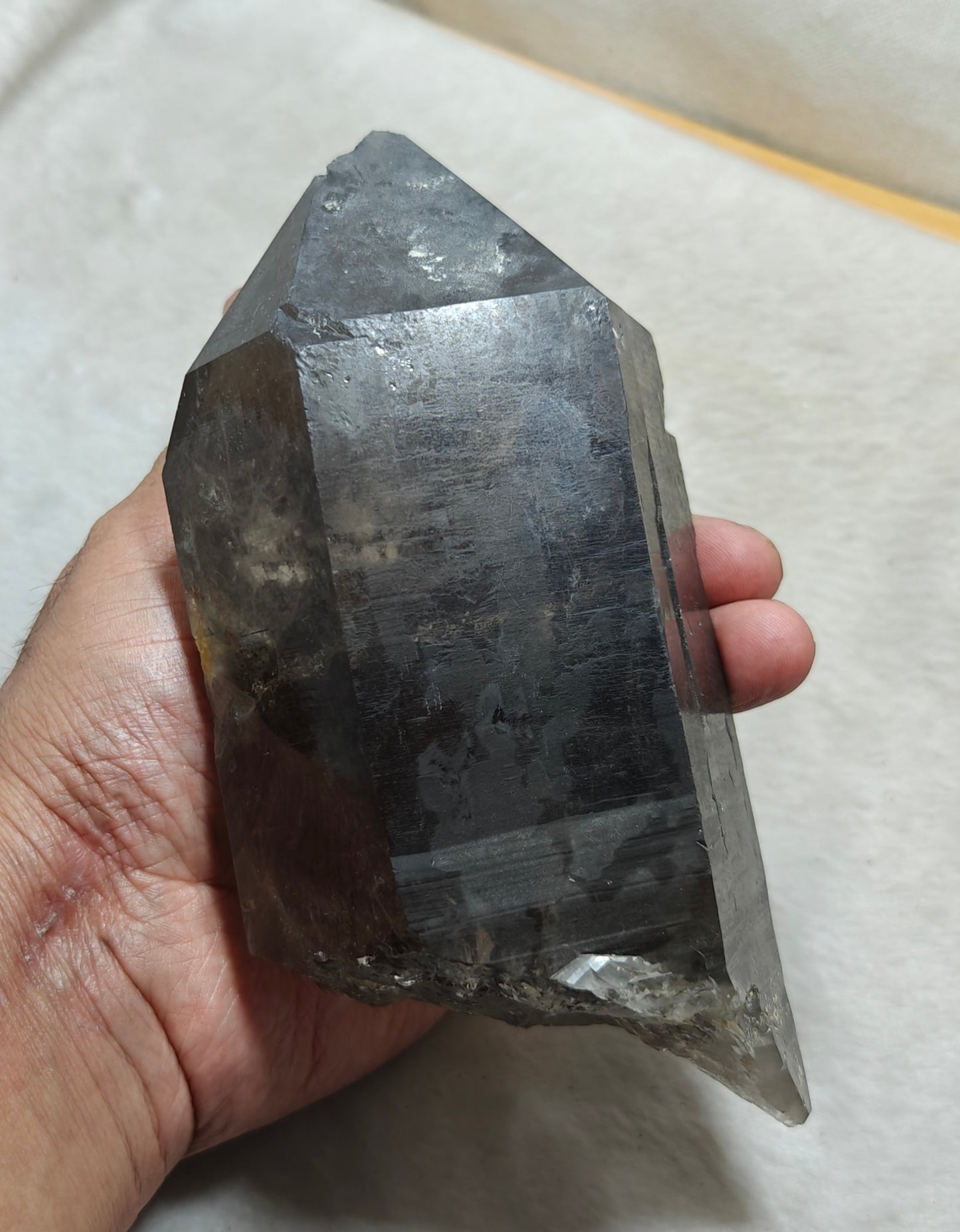 Large smoky Quartz Crystal 1290 grams