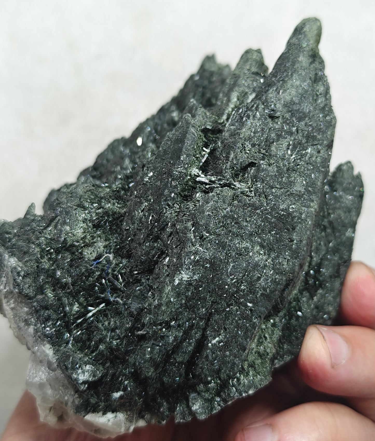 An Aesthetic large Natural beautifully terminated Chlorite Quartz crystals cluster 835 grams