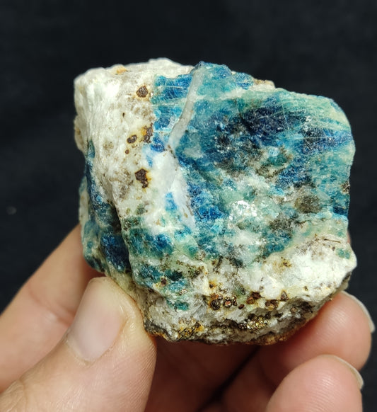 Lazurite/Sodalite/hauynite with Partly Fluorescent 135 grams