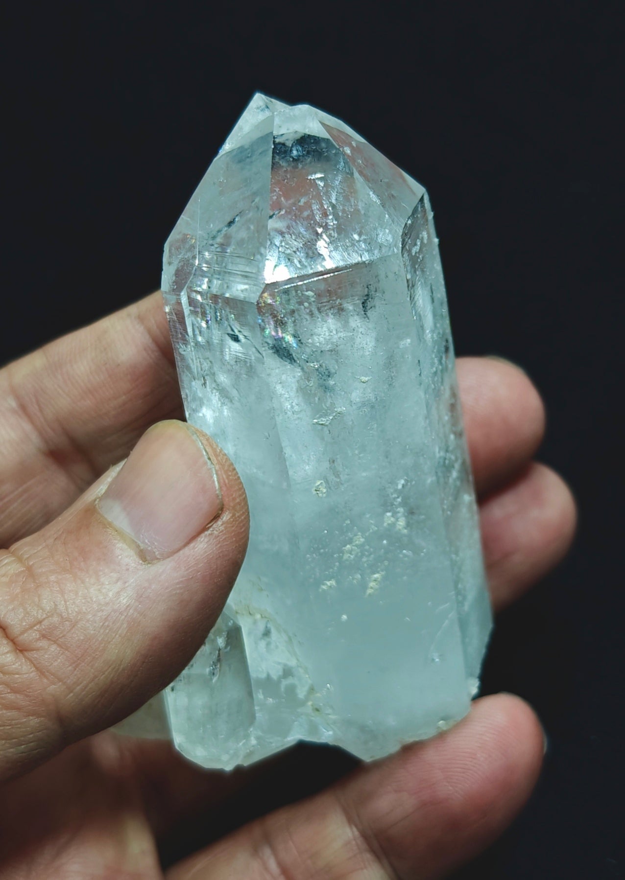 Natural quartz Crystals with twin crystals head and double terminated 133 grams