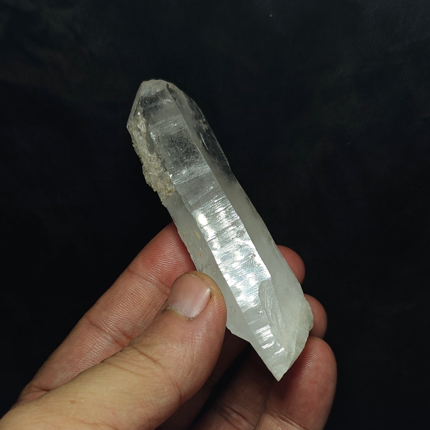 Natural elongated quartz crystal 75 grams