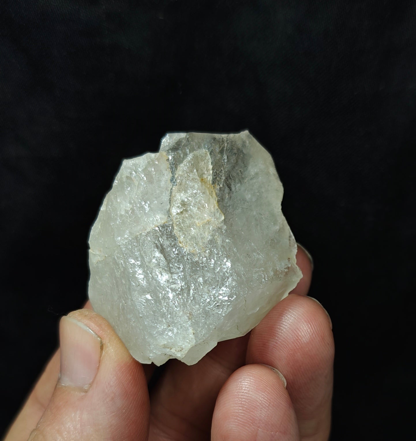 Natural gwindel quartz crystal 58 grams