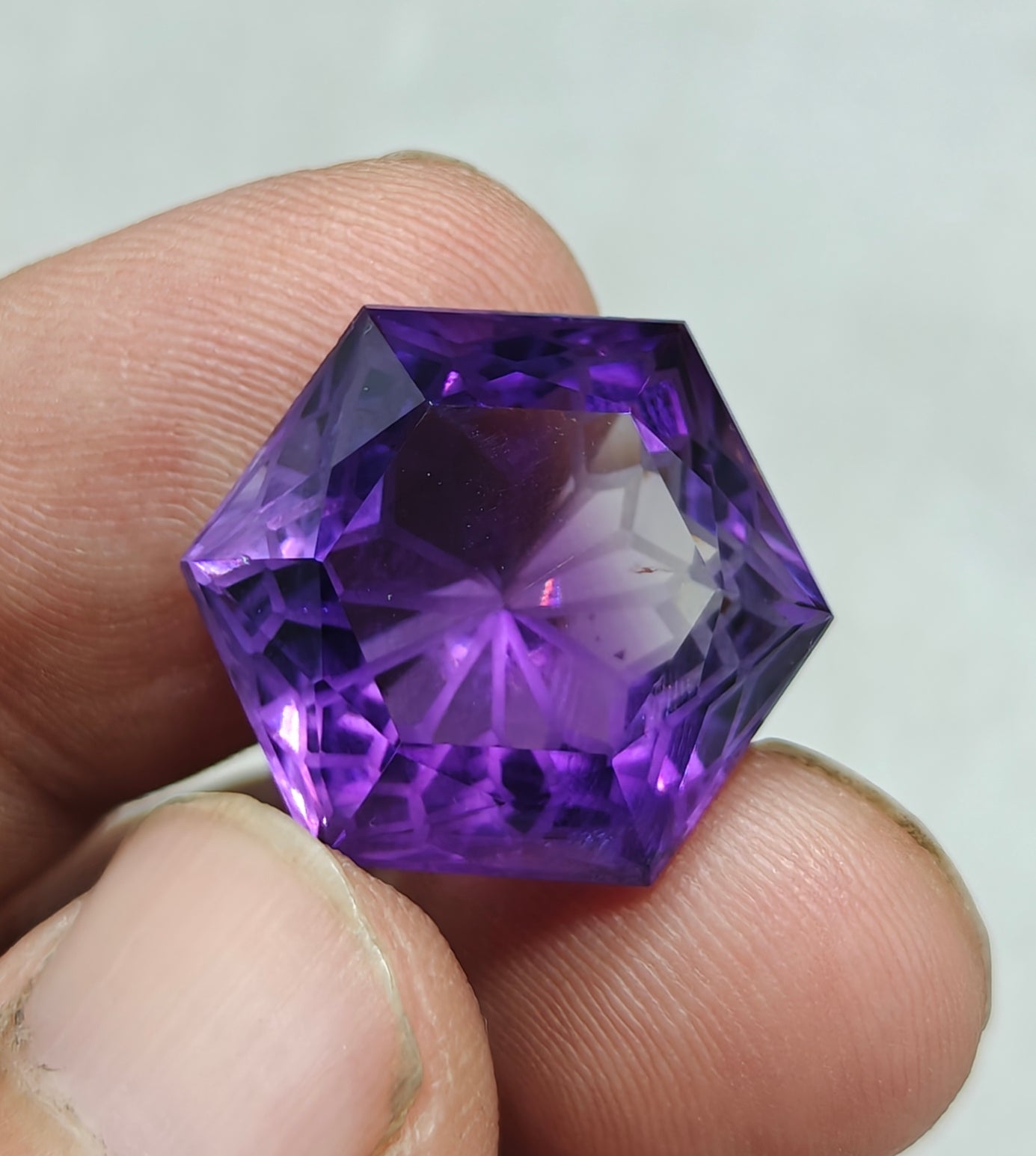 fancy hexagon faceted amethyst gemstone 30 carats