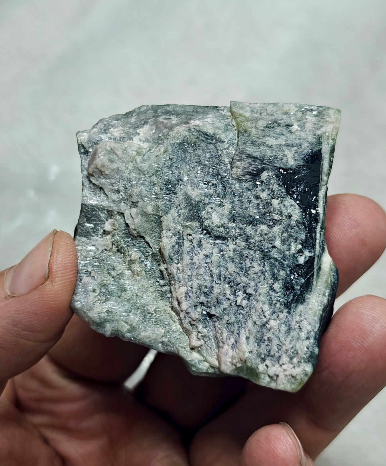 Dark green Tourmalines crystal 80 grams