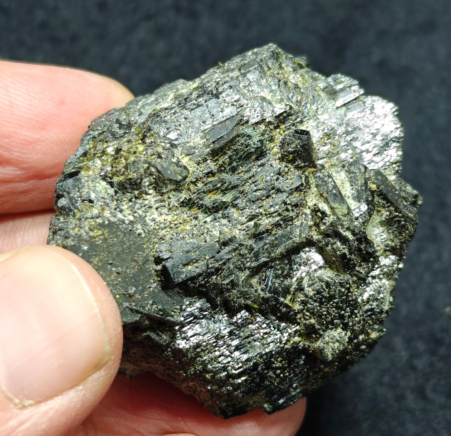 Natural dark green color epidote crystal 84 grams