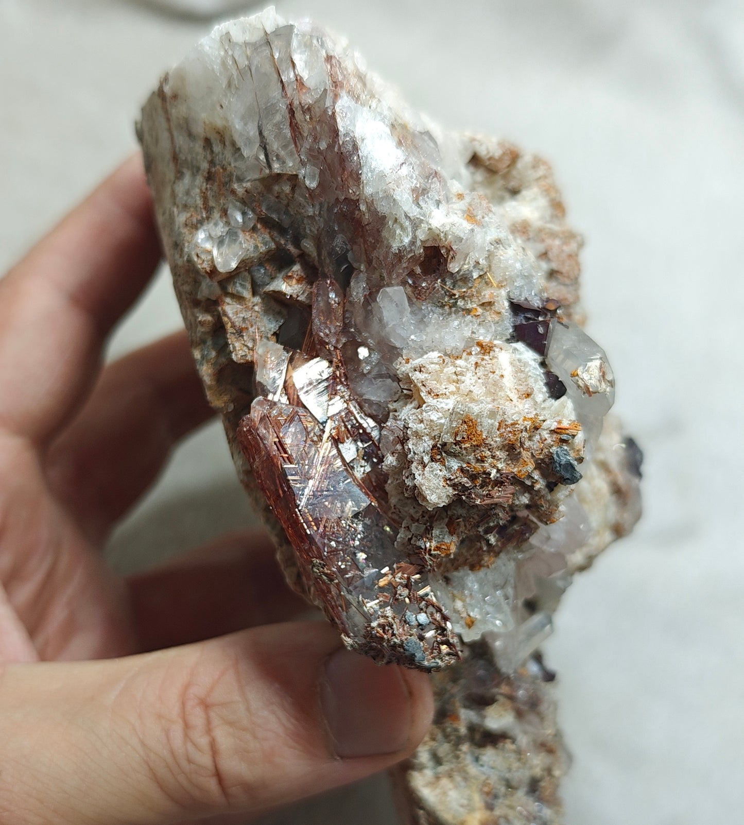 Natural quartz rutiles and siderite specimen 970 grams