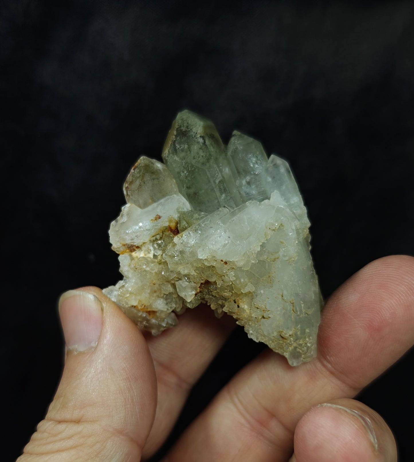 Natural chlorite quartz crystal 40 grams