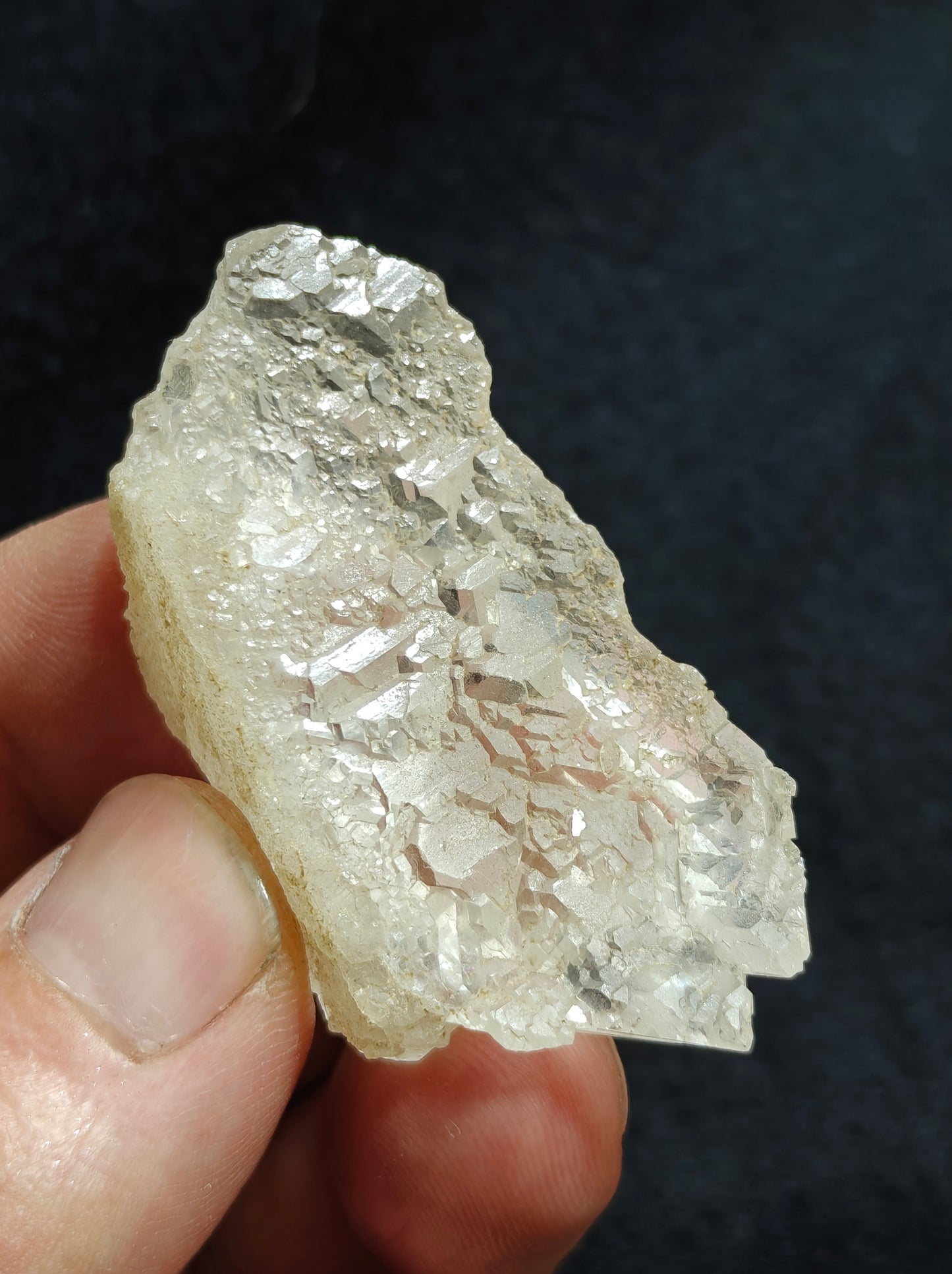 Natural gwindel quartz crystal 22 grams