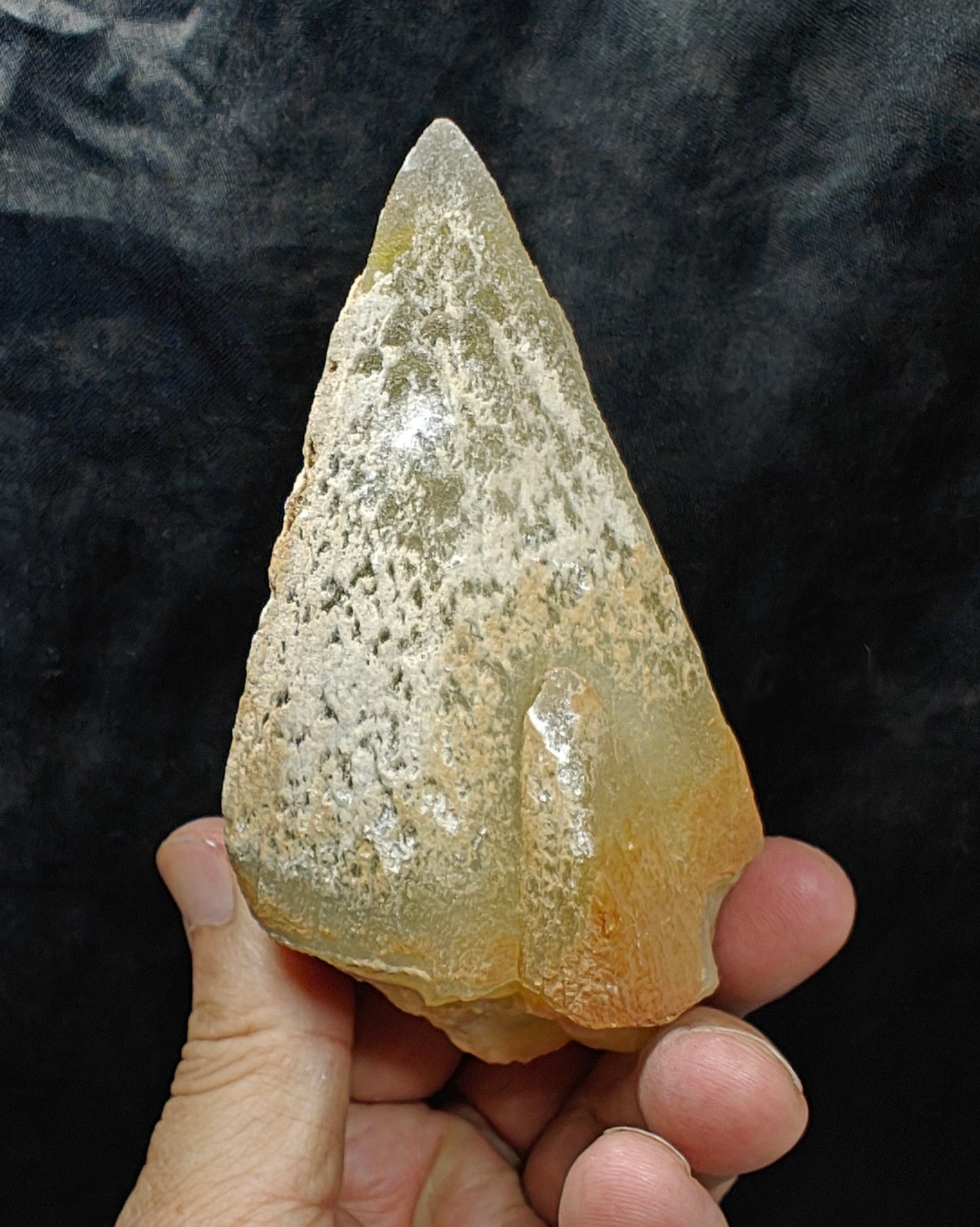 Single beautiful well terminated Dogteeth Calcite Crystal 406 grams