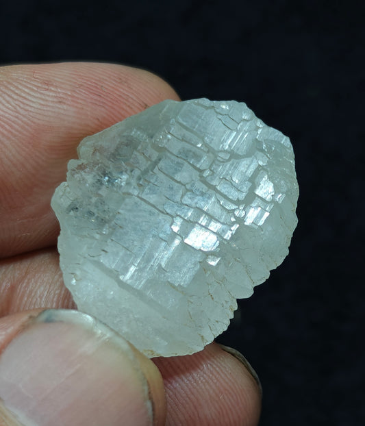 Natural gwindel quartz crystal 9 grams