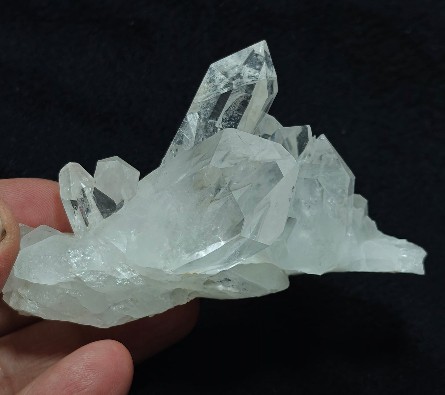 Terminated quartz Crystal 155 grams