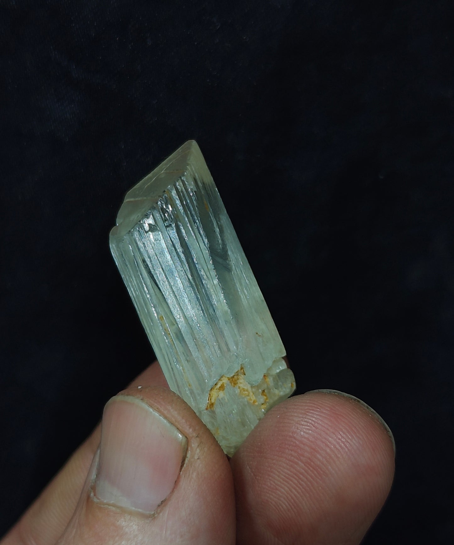 Natural spodumene crystal 17 grams