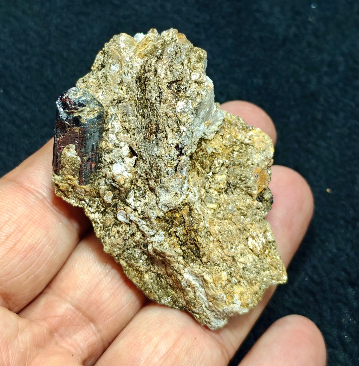 Rare rutile crystal on matrix of mica 75 grams